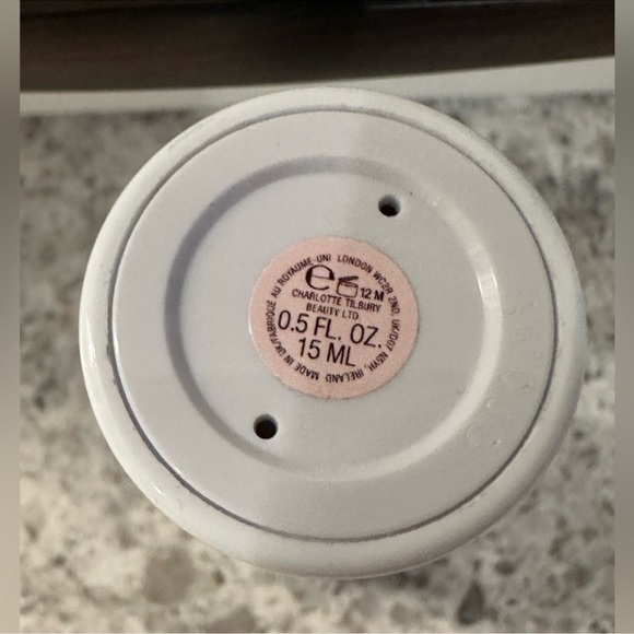 Charlotte Tilbury Magic Cream Light 15ml - Picture 9 of 10